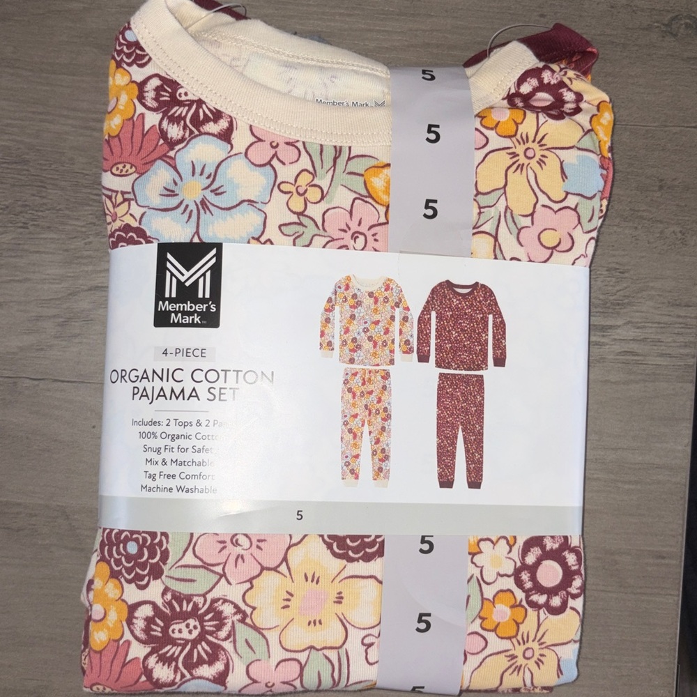 🌴Kids Floral Pajama Set - Cream and Pink Size 5